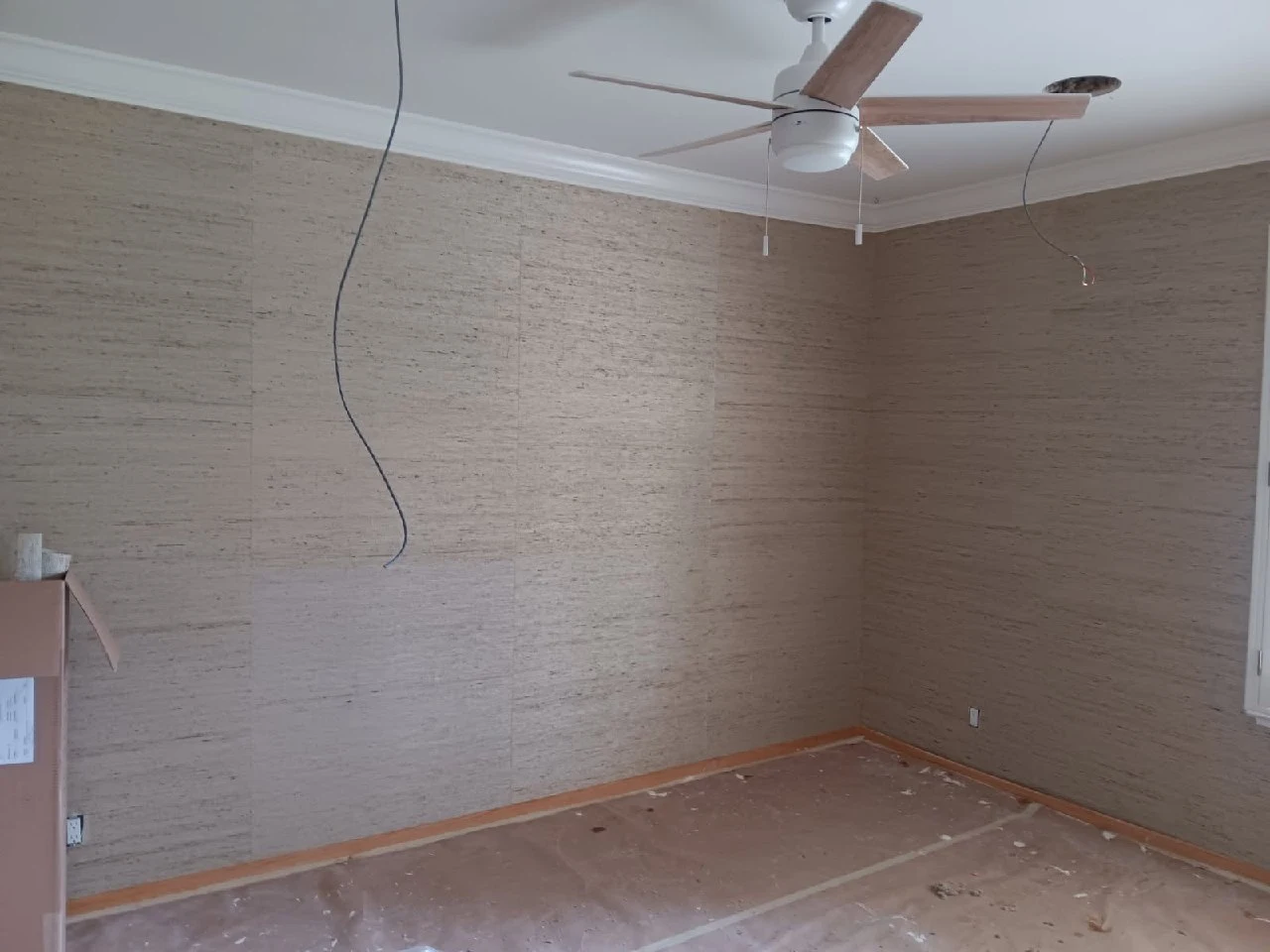 Wallpaper installation service in Glendale, CA