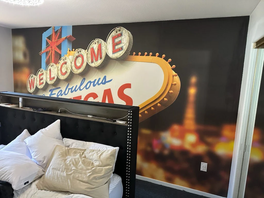 Wallpaper installation service in Huntington Beach, CA
