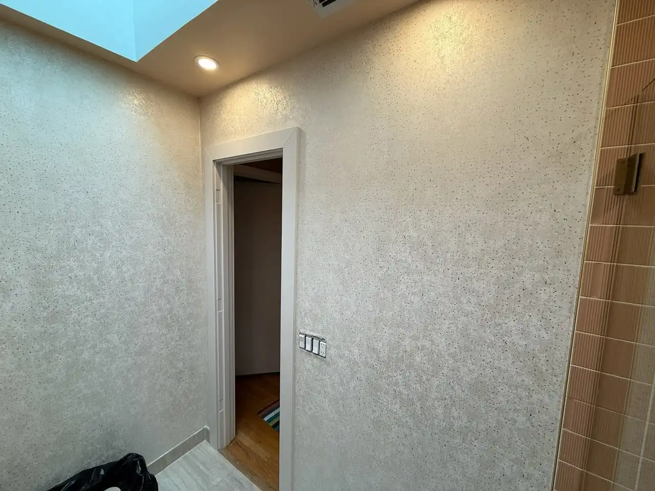 Professional wallpaper installation in Palmdale, CA